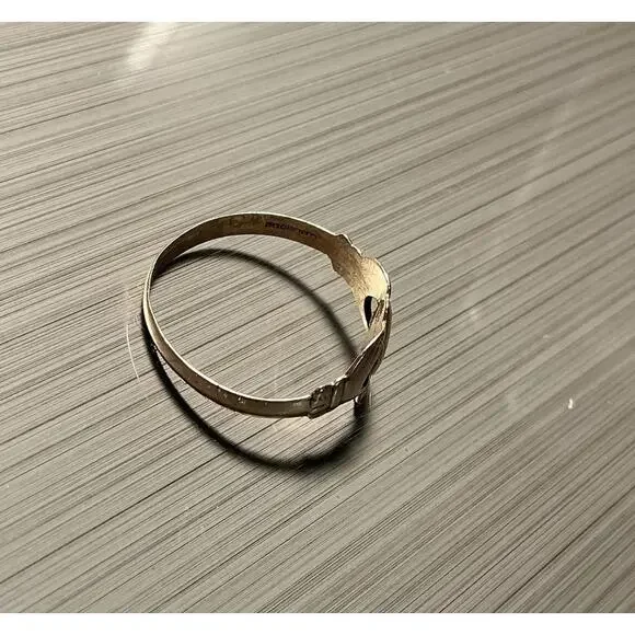 9 Karat Gold Claddagh Ring Marked Made in Ireland Size 10 - 1.9 Grams - Picture 3 of 3